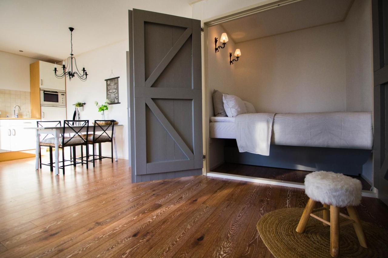 T'Hus Bed & Breakfast Katlijk ภายนอก รูปภาพ