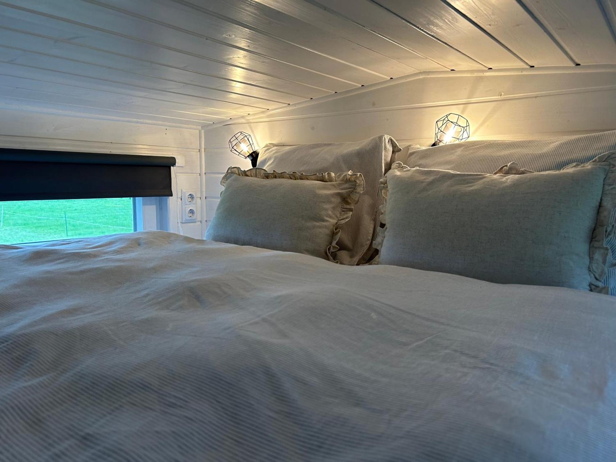 T'Hus Bed & Breakfast Katlijk ภายนอก รูปภาพ